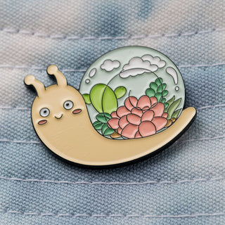 Terrarium Snail Pin